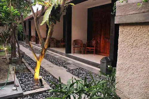 Legian Mas Beach Inn Kuta  Guest house